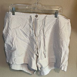 Cream Linen Charlie Paige Shorts